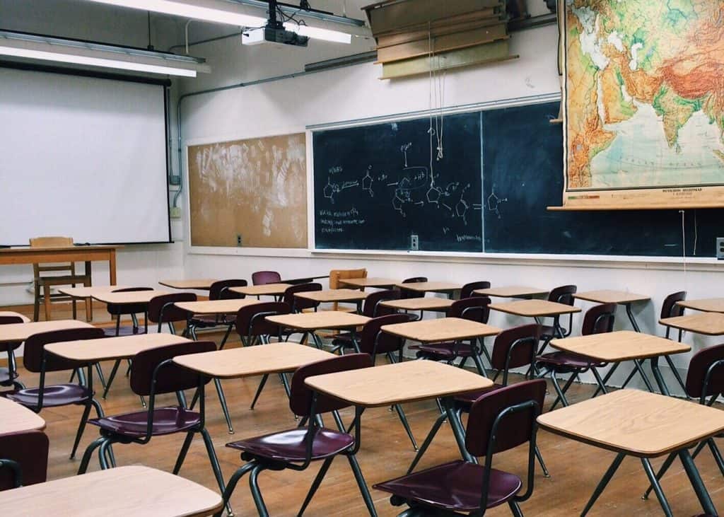 Virginia Schools Gets Mold – Mold Gets Schooled